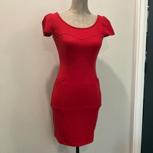 Soprano Red BodyCon Sheath Dress - Picture 6 of 14